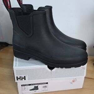 Helly Hansen Black Alta Chelsea Boots US 9